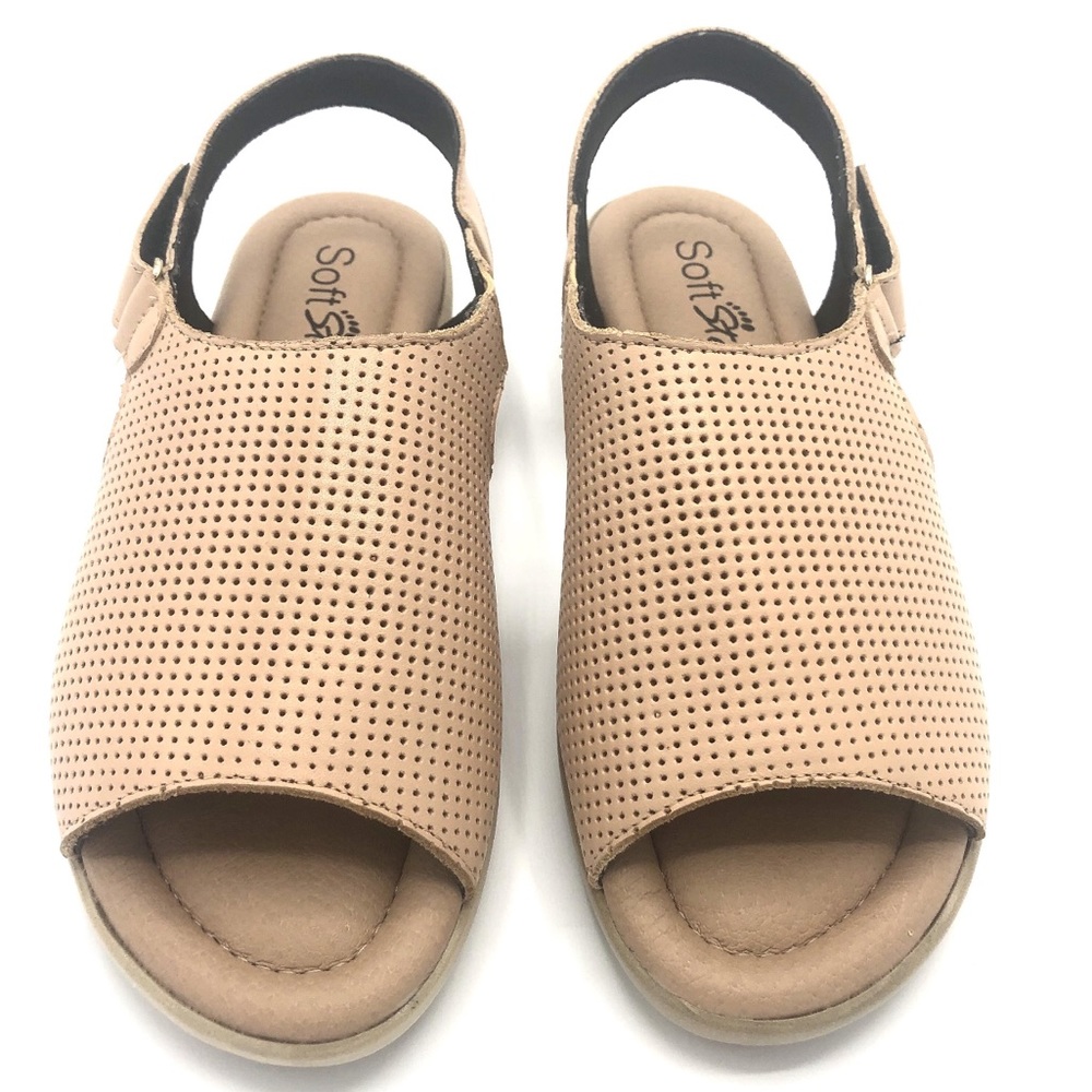 Blush color sandals very padded